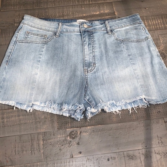 Twelve by ontwelfth Pants - Twelve by‎ ontwelfth Erie Slim Seam Biker Shorts NWT Size 30